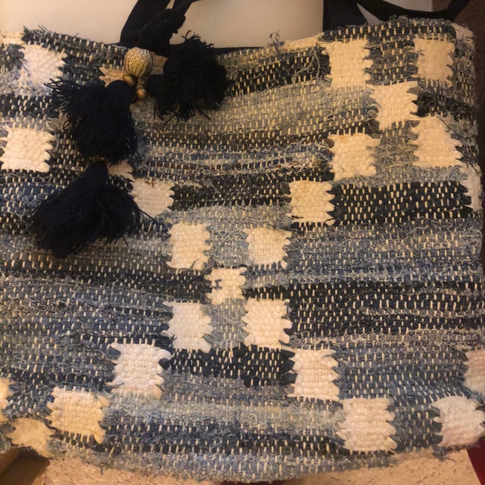Blue tote bag
